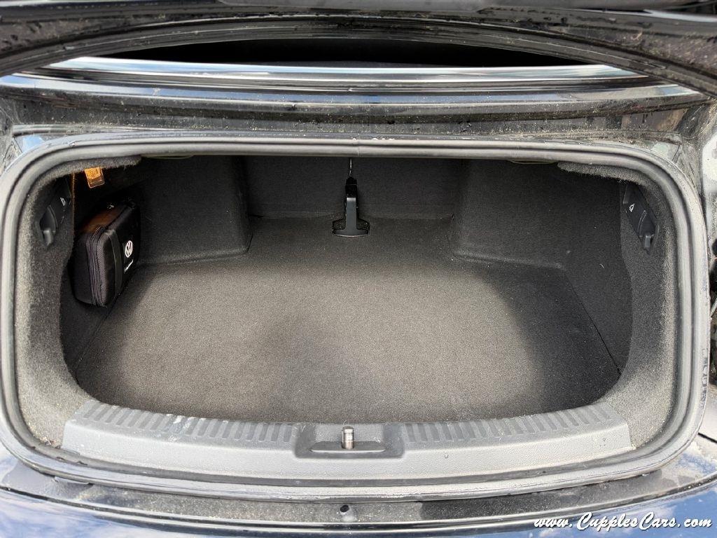 Volkswagen Beetle  2013