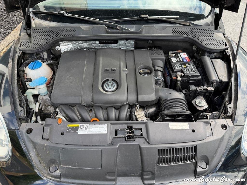 Volkswagen Beetle  2013