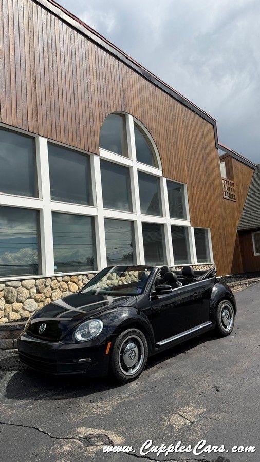 Volkswagen Beetle  2013