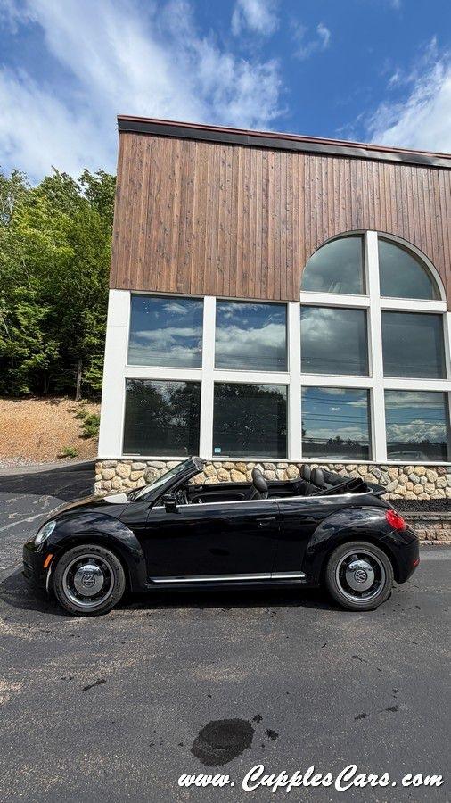 Volkswagen Beetle  2013