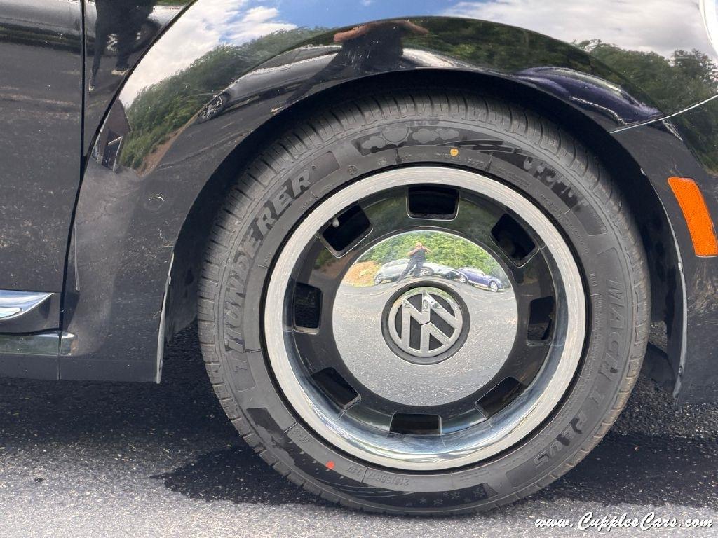 Volkswagen Beetle  2013