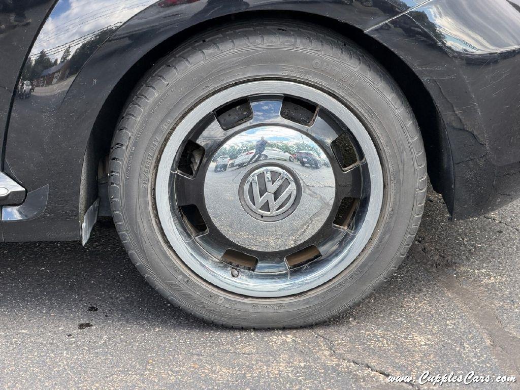 Volkswagen Beetle  2013