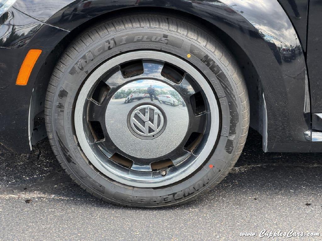 Volkswagen Beetle  2013