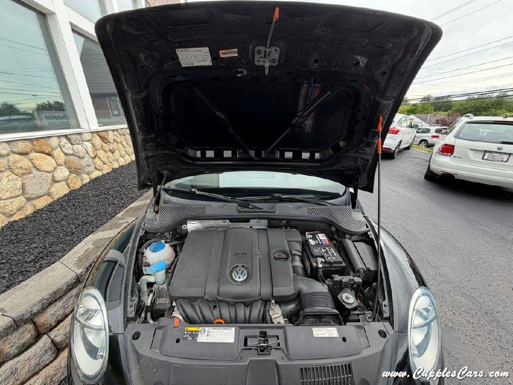 Volkswagen Beetle  2013