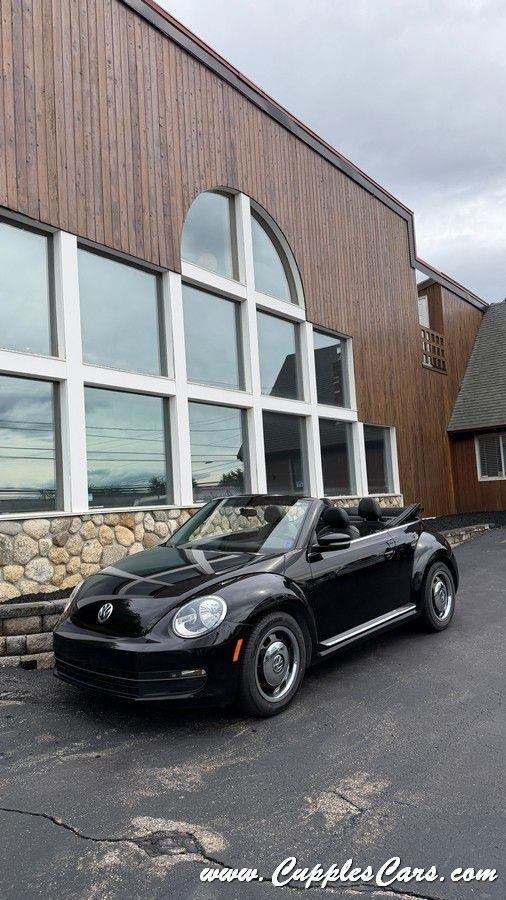 Volkswagen Beetle  2013
