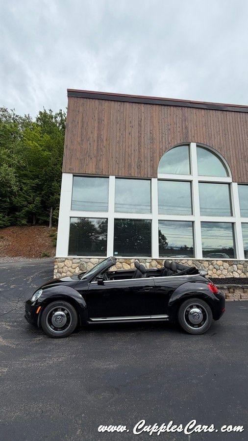 Volkswagen Beetle  2013