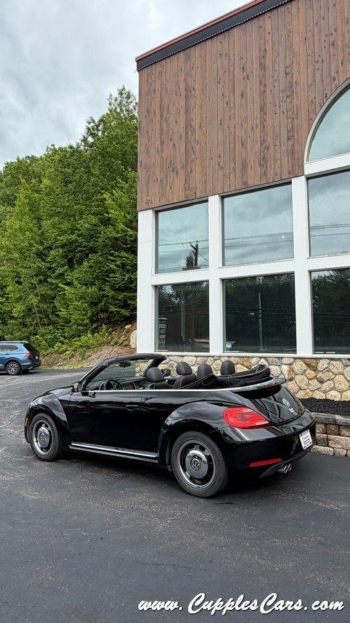 Volkswagen Beetle  2013