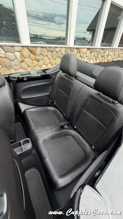 Volkswagen Beetle  2013