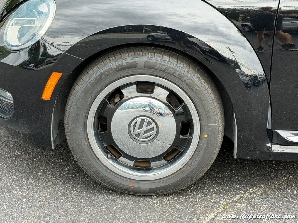 Volkswagen Beetle  2013