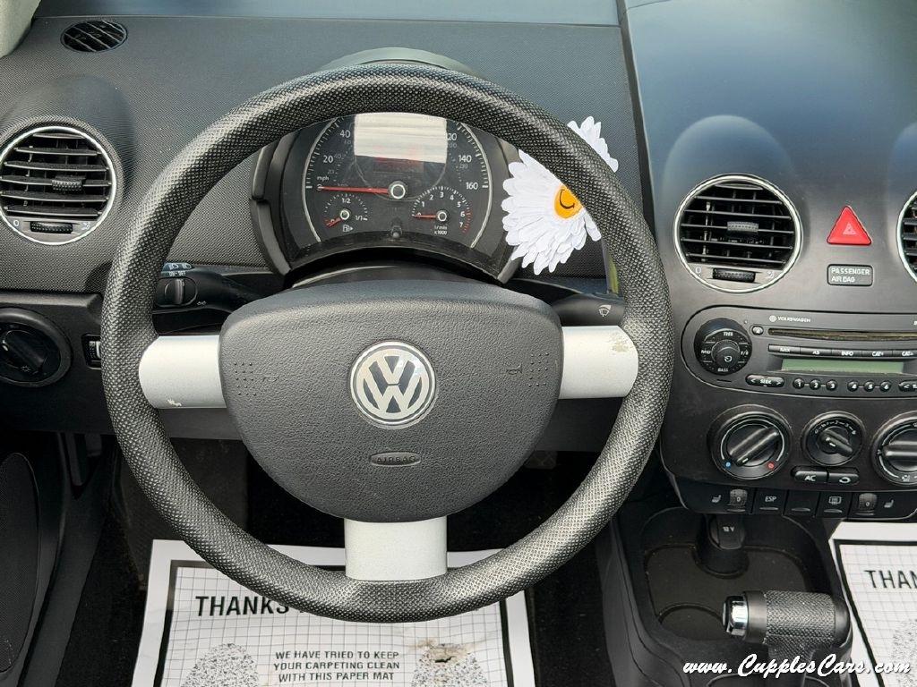 Volkswagen New Beetle  2008