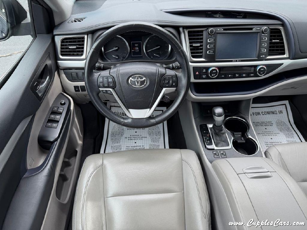 Toyota Highlander  2015