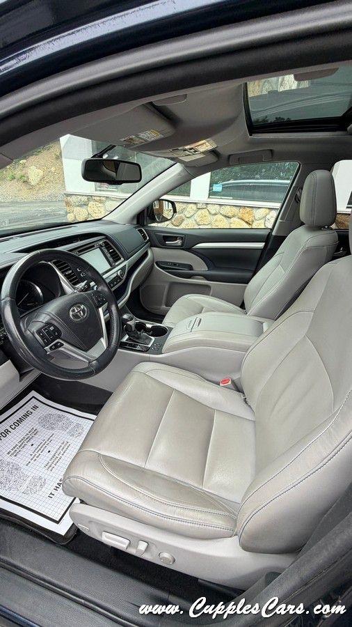 Toyota Highlander  2015