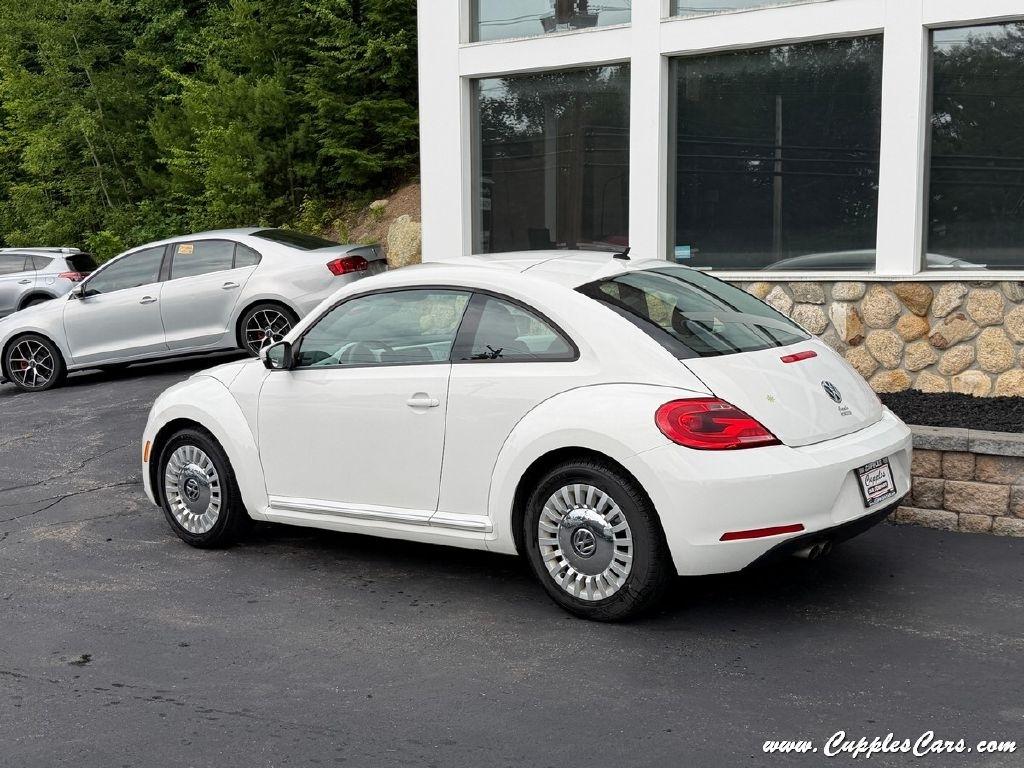 Volkswagen Beetle  2013