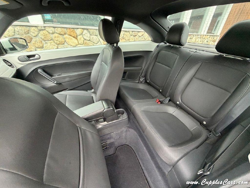 Volkswagen Beetle  2013