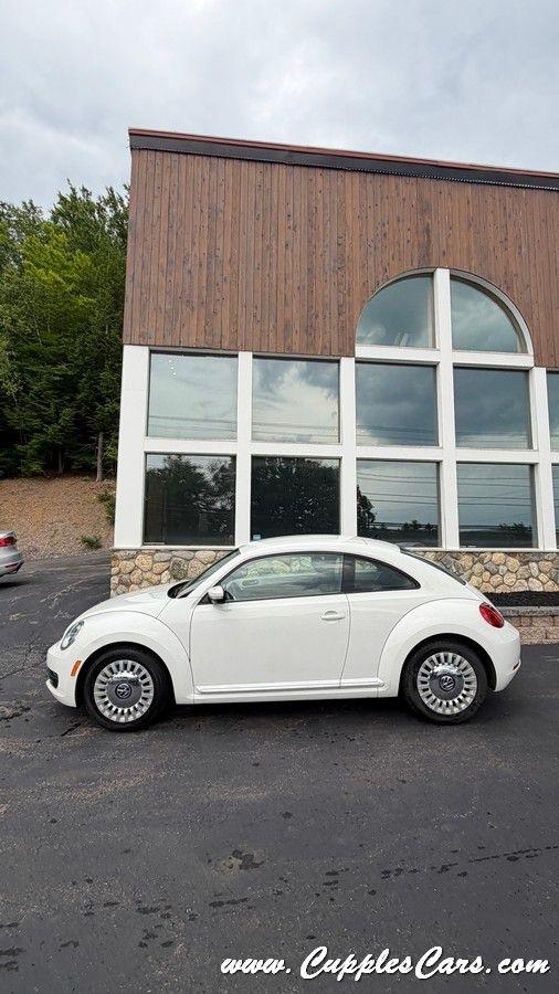 Volkswagen Beetle  2013