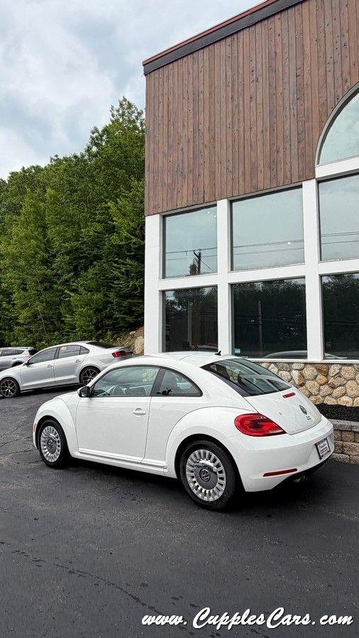 Volkswagen Beetle  2013