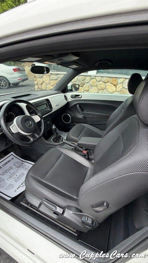 Volkswagen Beetle  2013