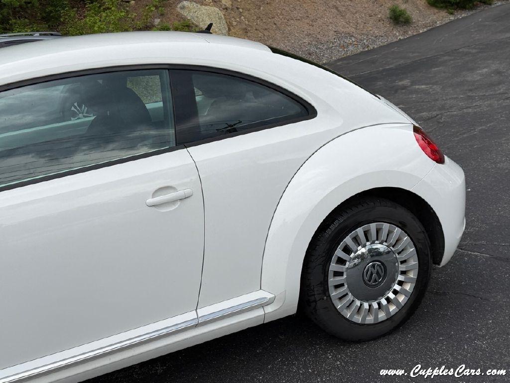 Volkswagen Beetle  2013