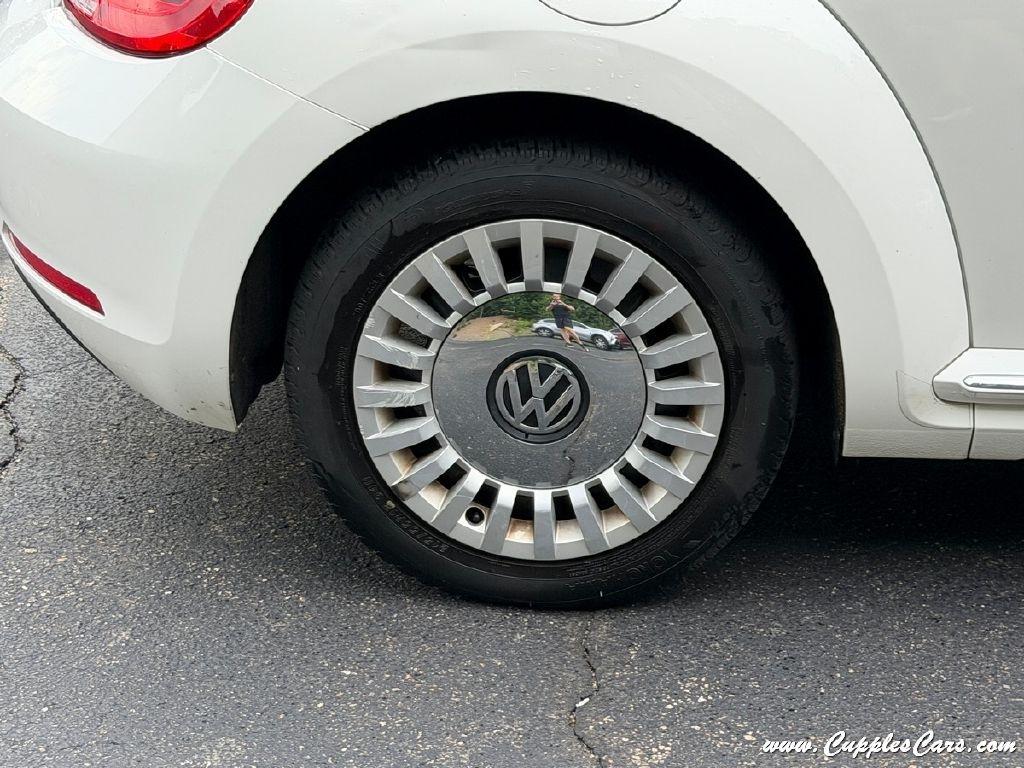 Volkswagen Beetle  2013