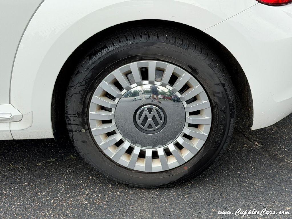 Volkswagen Beetle  2013