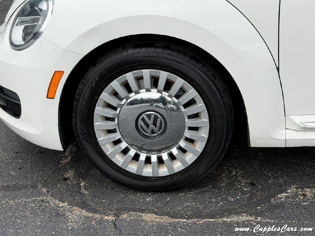 Volkswagen Beetle  2013
