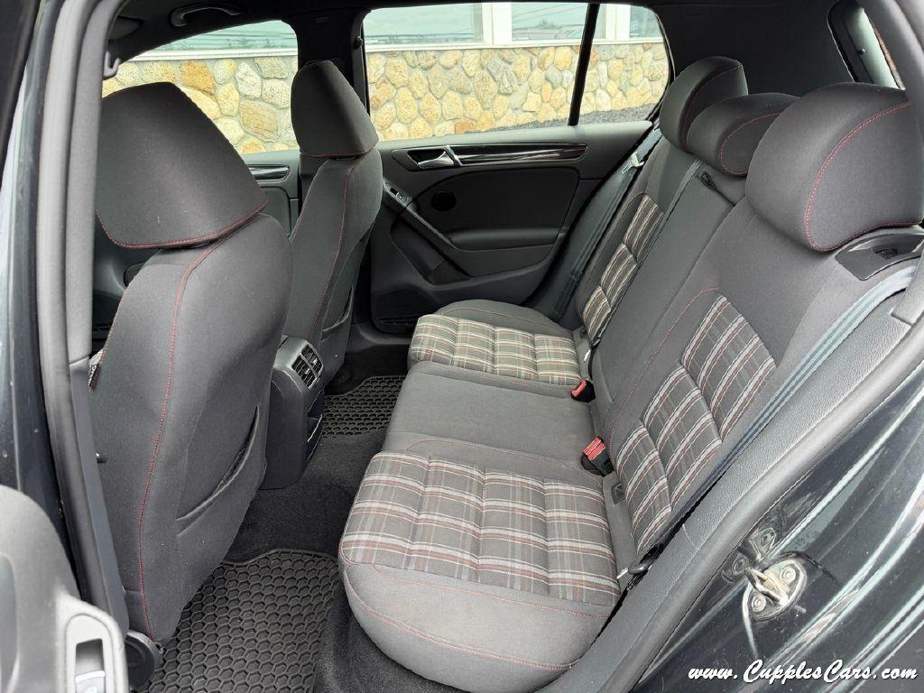 Volkswagen GTI 4dr HB DSG 2011