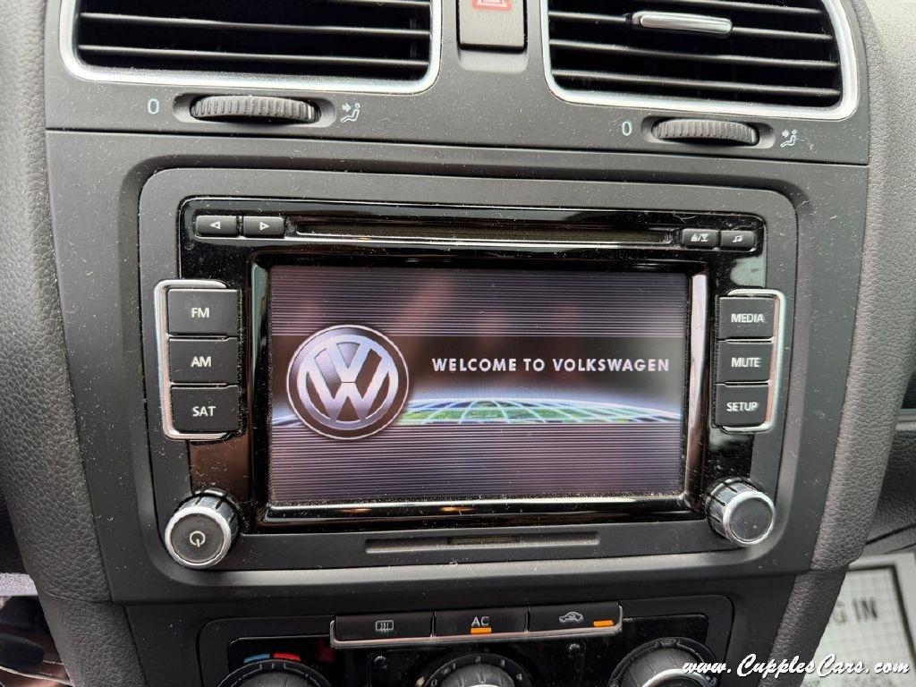 Volkswagen GTI 4dr HB DSG 2011