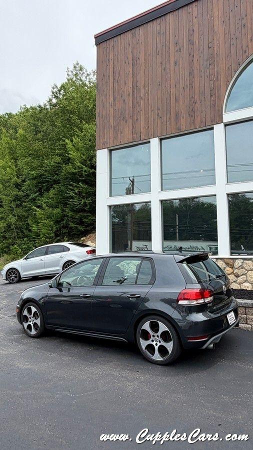 Volkswagen GTI 4dr HB DSG 2011