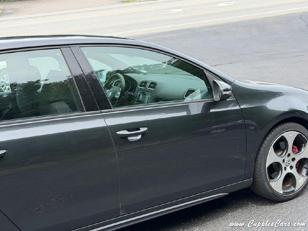 Volkswagen GTI 4dr HB DSG 2011