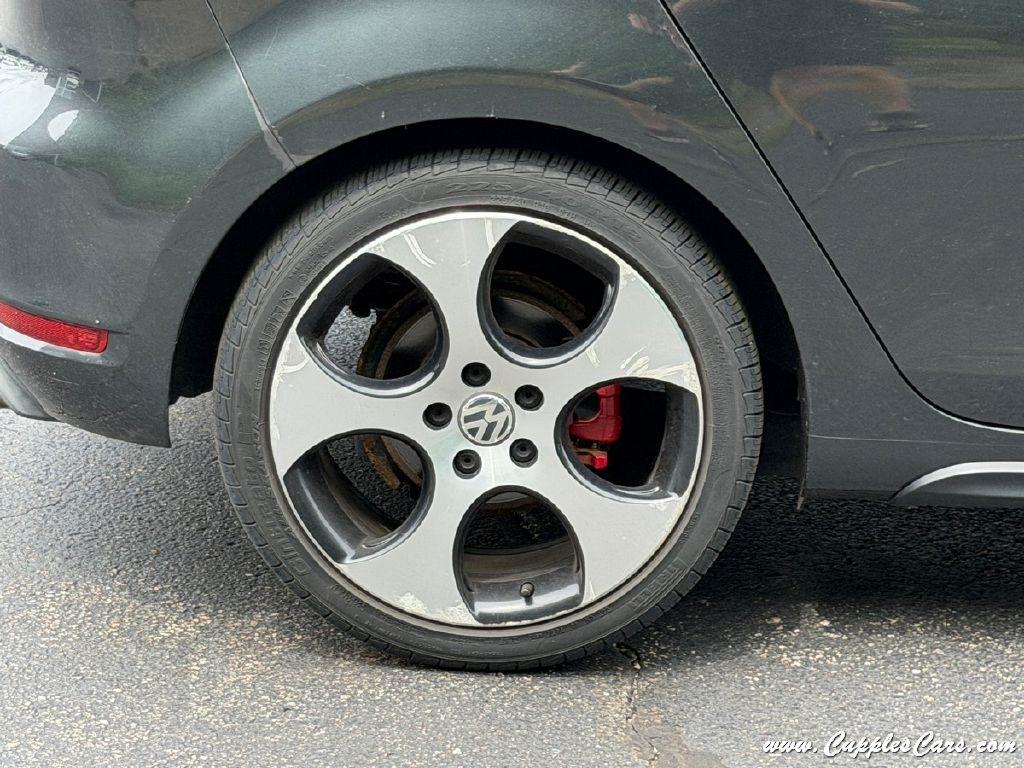 Volkswagen GTI 4dr HB DSG 2011