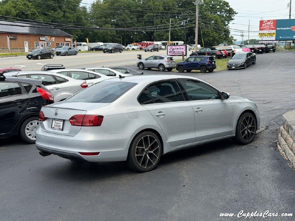 Volkswagen Jetta  2013