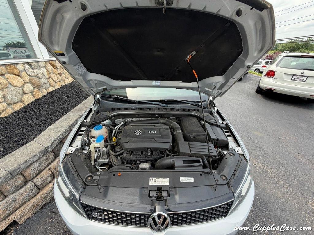 Volkswagen Jetta  2013