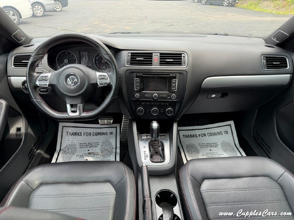 Volkswagen Jetta  2013