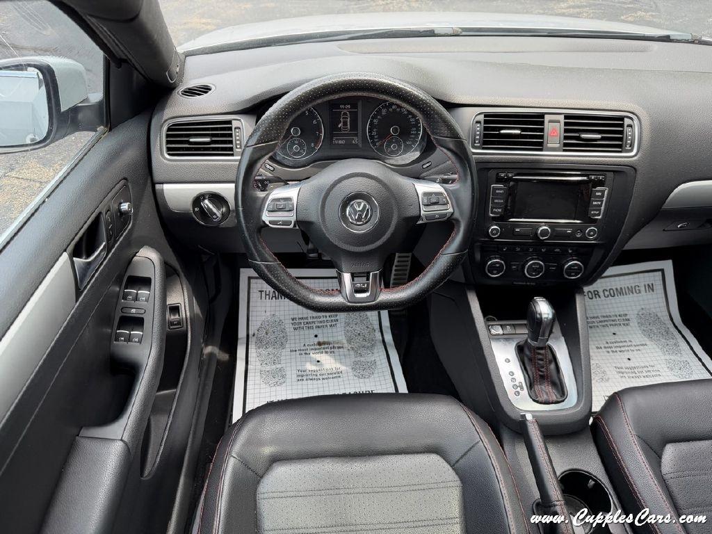 Volkswagen Jetta  2013