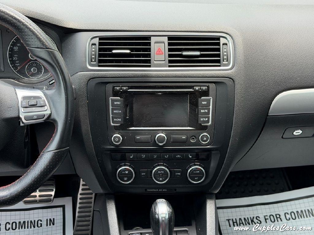 Volkswagen Jetta  2013