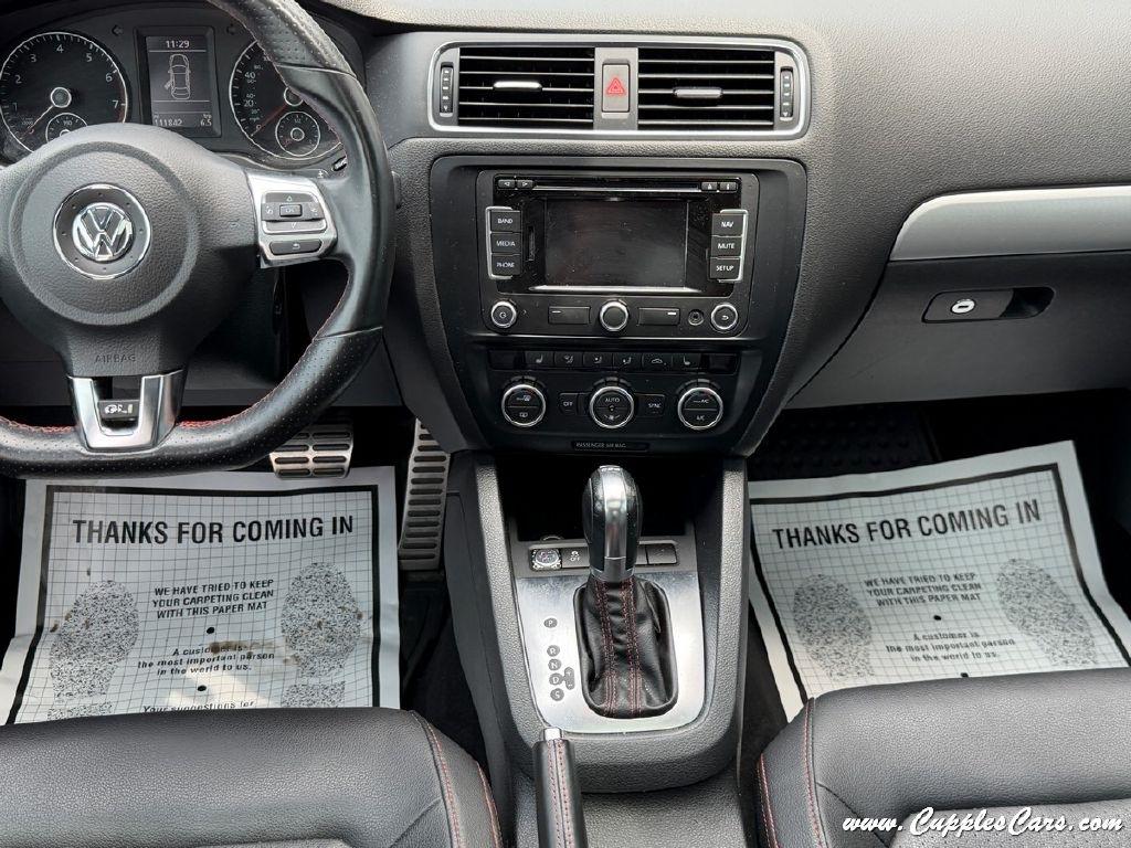 Volkswagen Jetta  2013