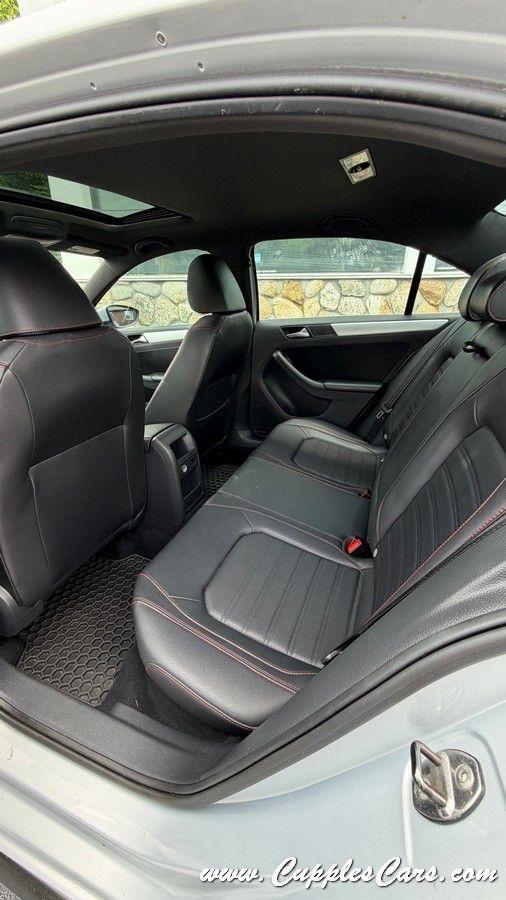 Volkswagen Jetta  2013
