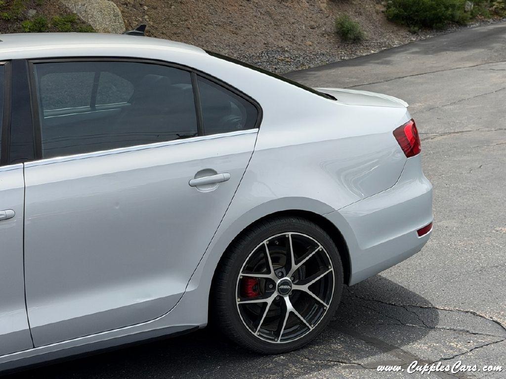 Volkswagen Jetta  2013