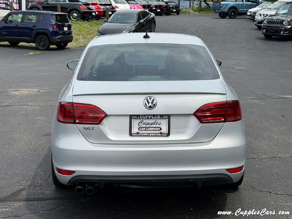 Volkswagen Jetta  2013