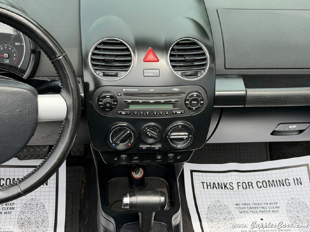 Volkswagen New Beetle  2009