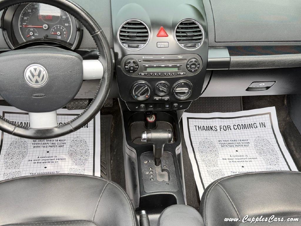 Volkswagen New Beetle  2009