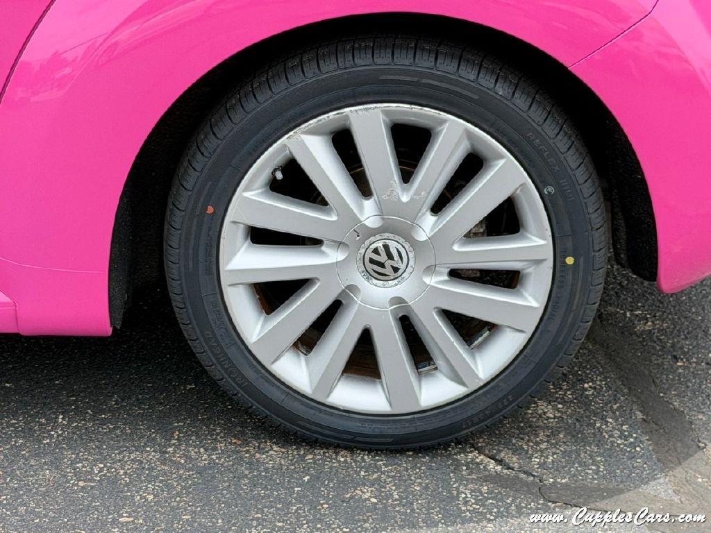 Volkswagen New Beetle  2009