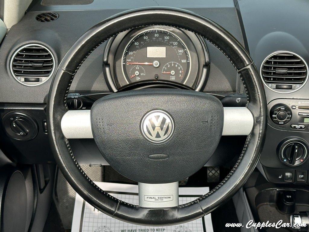 Volkswagen New Beetle  2010