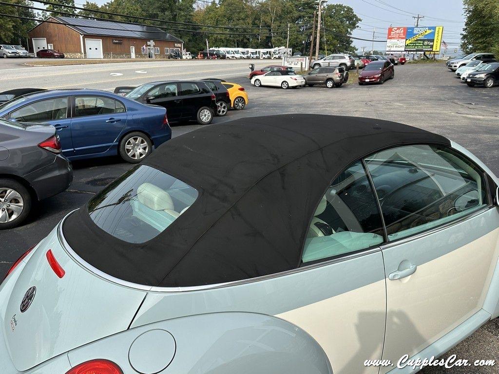Volkswagen New Beetle  2010