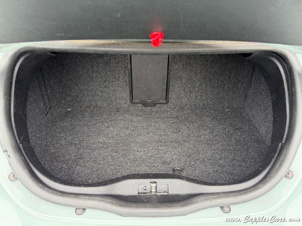 Volkswagen New Beetle  2010