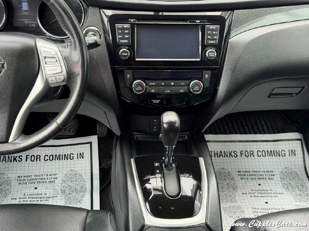 Nissan Rogue  2015