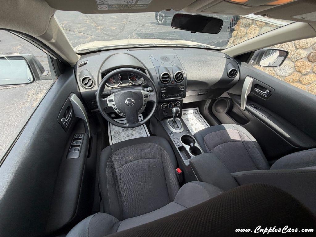 Nissan Rogue  2013