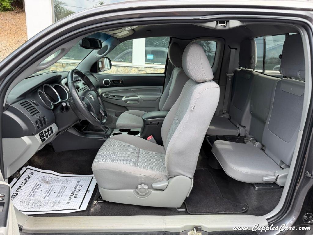 Toyota Tacoma  2012