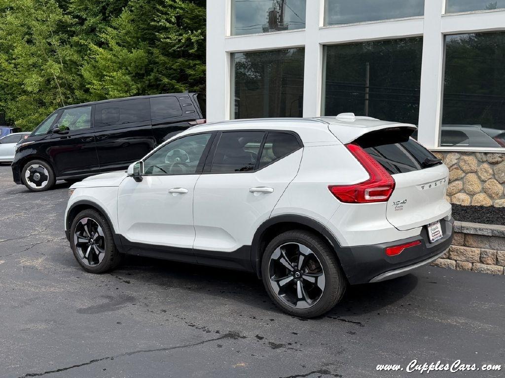 Volvo XC40  2022