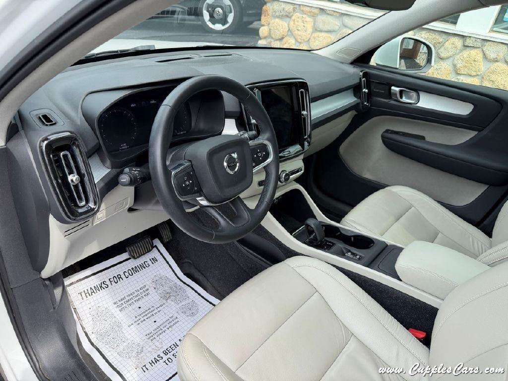 Volvo XC40  2022
